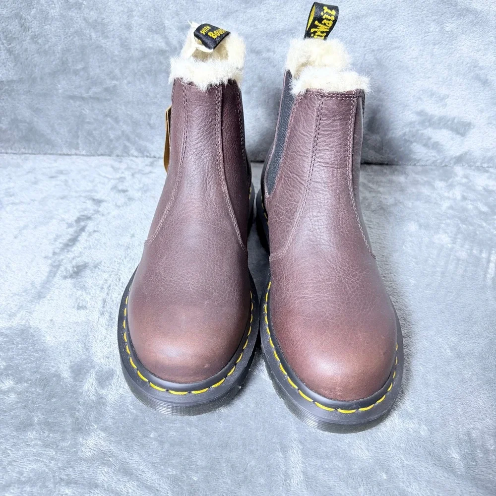 Dr. Martens 2976 NWT Womens 7 Leonore Faux Fur Lined Chelsea Boots Brown Leather